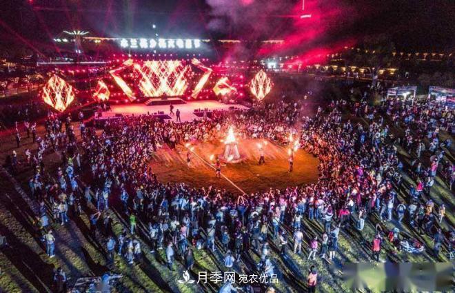 武漢木蘭花鄉(xiāng)探花賞月季：花樣慶雙節(jié) 點燃金秋月(圖1)