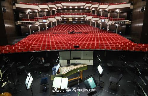 2020年歪果仁選中的年度詞匯，其實(shí)都說(shuō)了一件事(圖2)